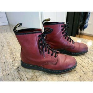 Doc Martens Women's 6 Burgundy Red Combat Boots. Bouncing Soles Air Wair